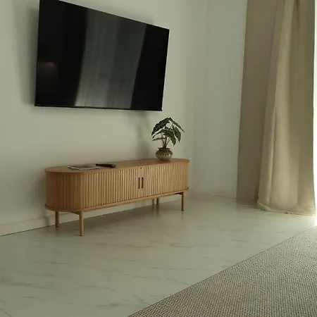 Amos Homes By For Seven アパート *